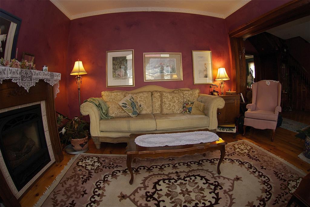 Bondy House Bed & Breakfast Amherstburg Extérieur photo